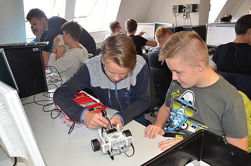 170928Gustav-Hertz-Gymn_1 (Foto: HTWK)