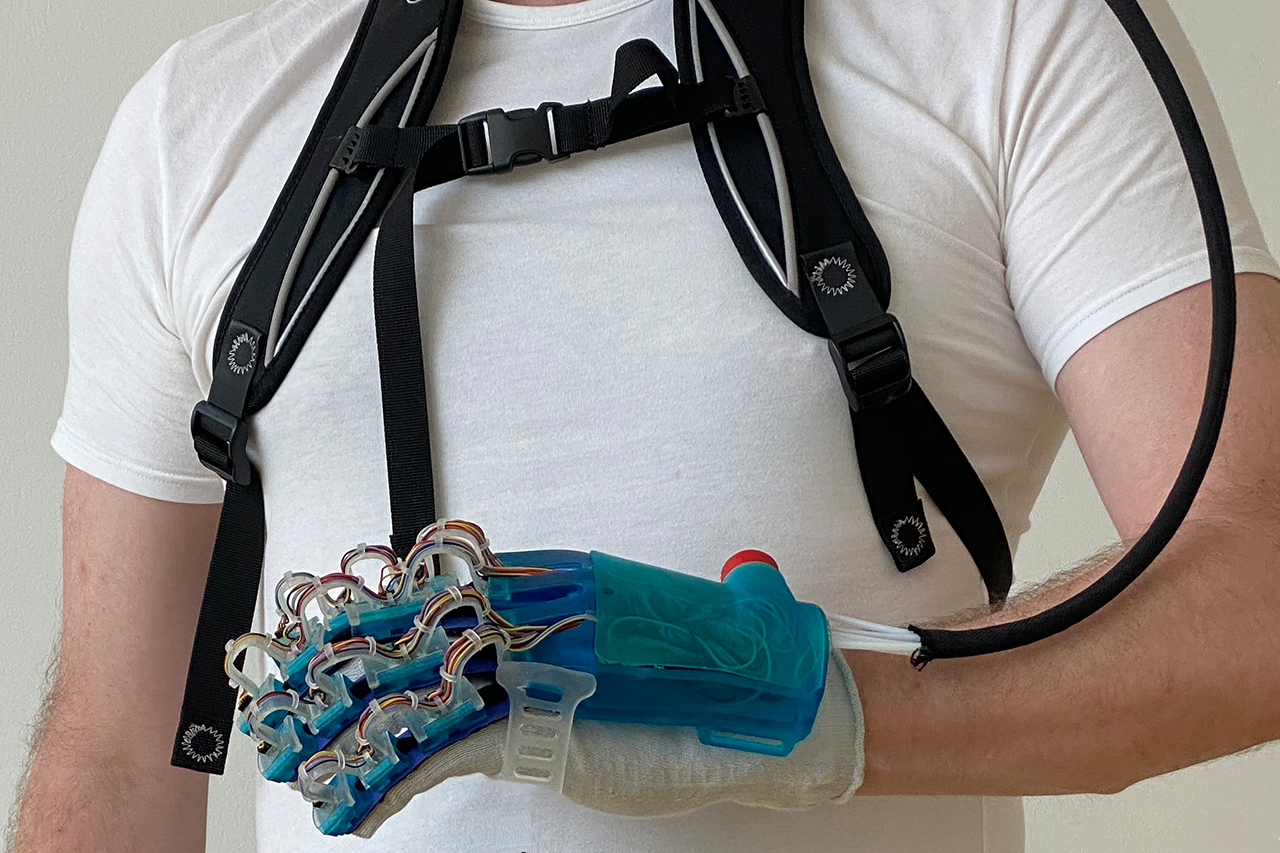 Exohand from Recovics